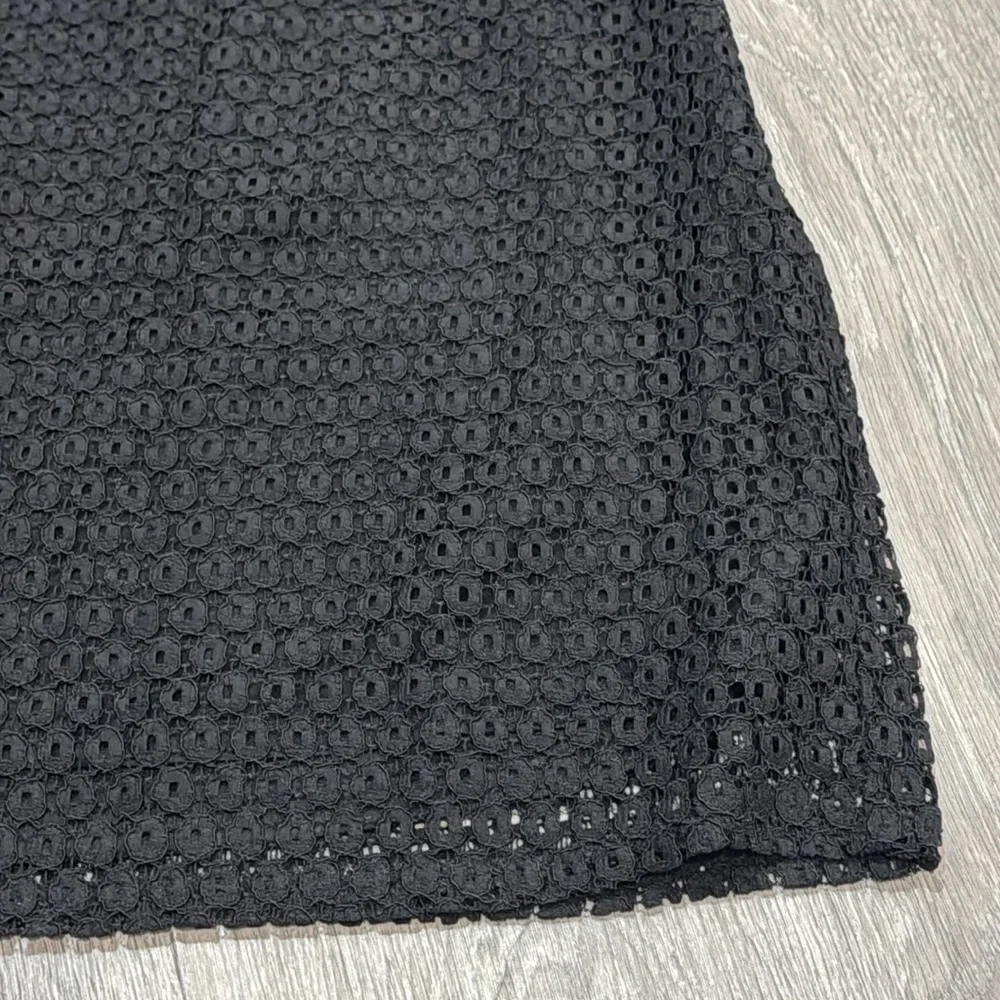 Women’s Express Women’s High Waisted Black Lace Skirt Size 6